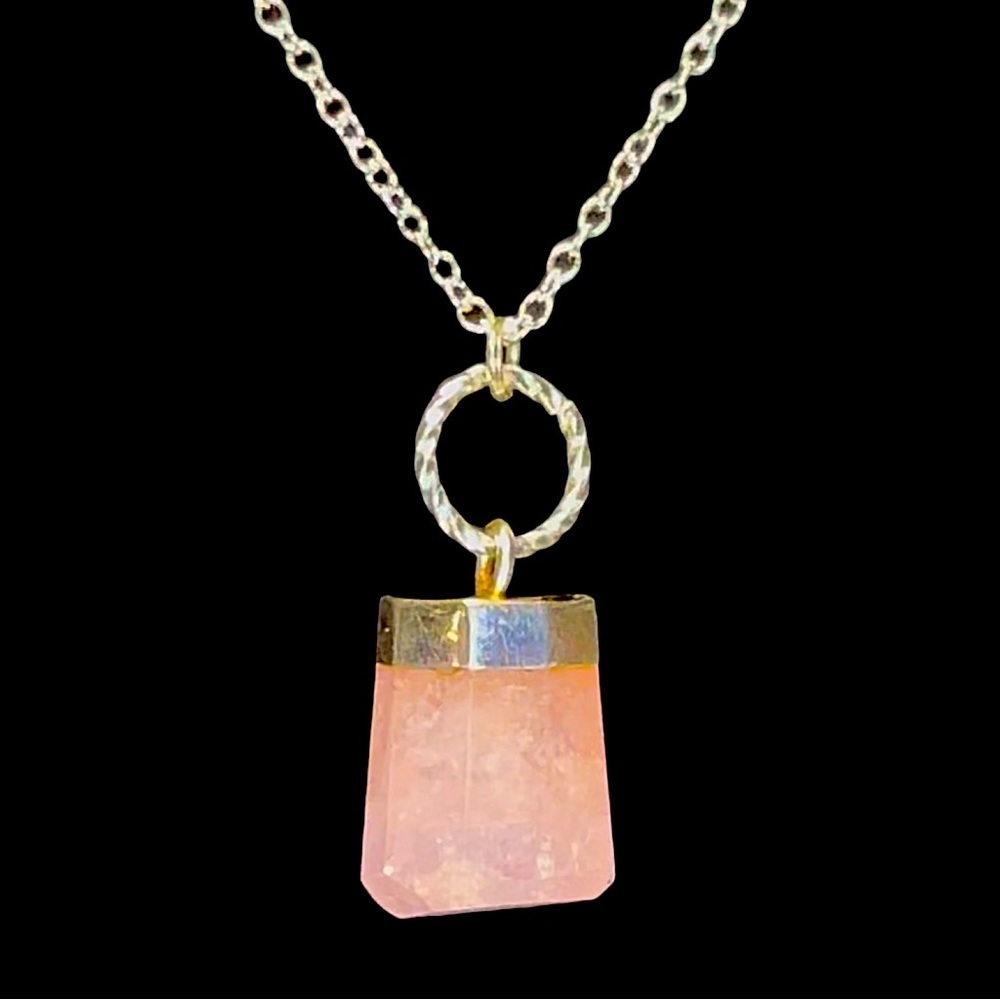 Gorgeous Morganite Gemstones Pendant Necklace!